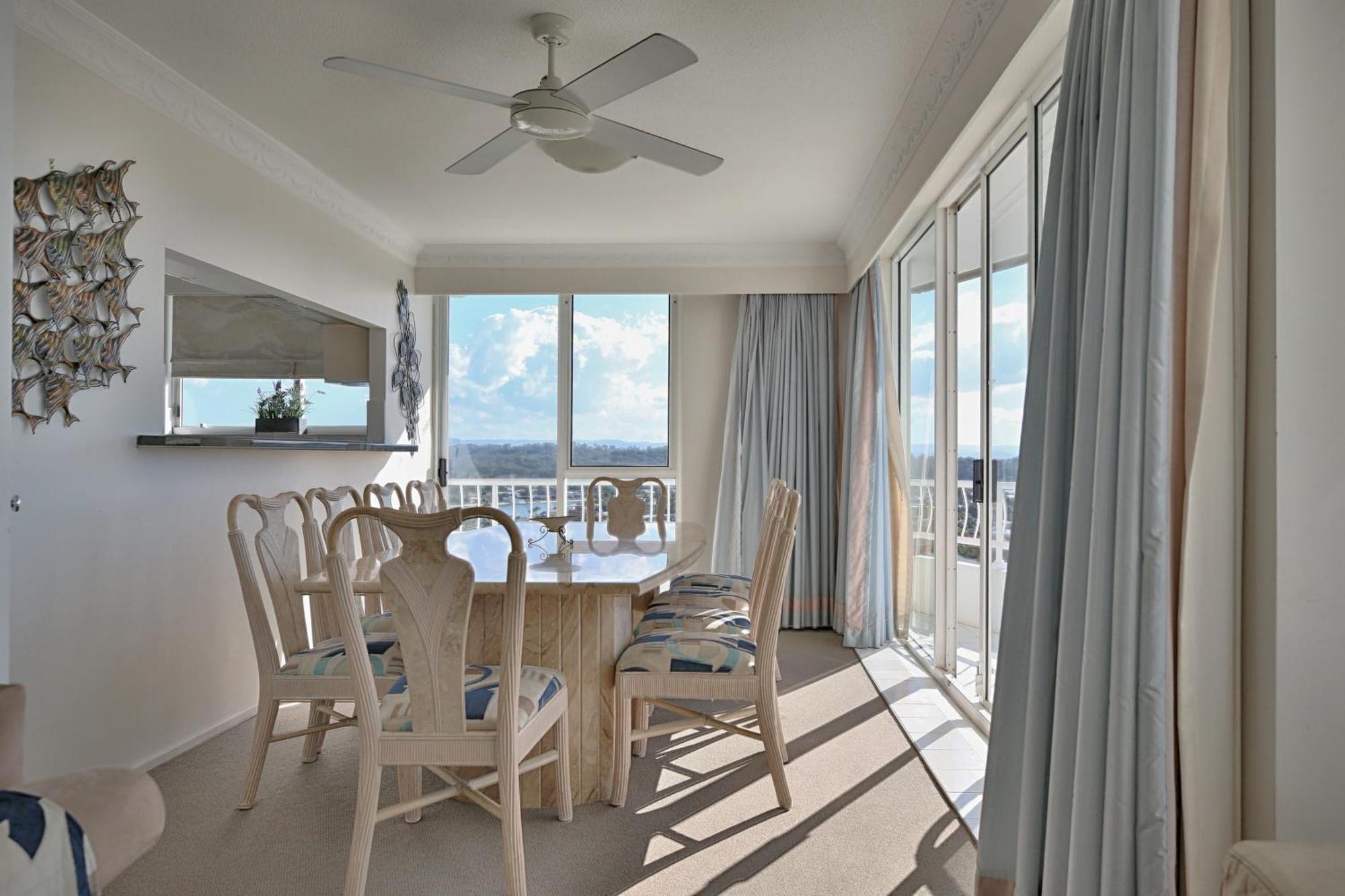 19Th Avenue On The Beach Gold Coast Exterior photo