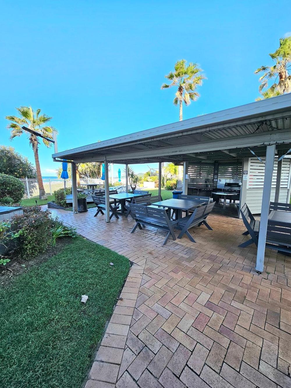 19Th Avenue On The Beach Gold Coast Exterior photo