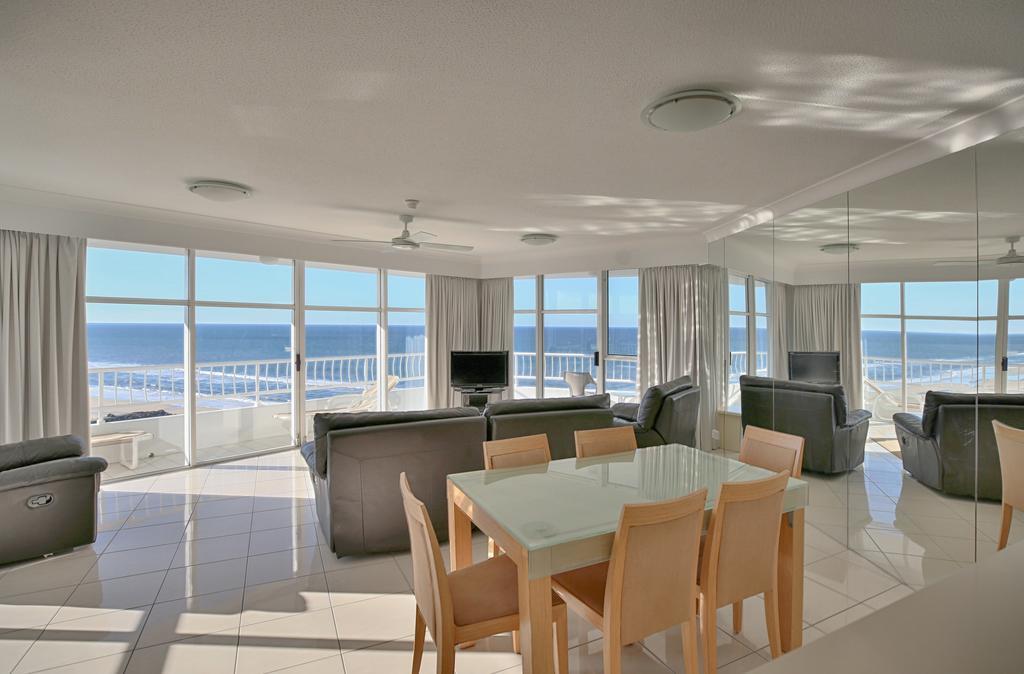 19Th Avenue On The Beach Gold Coast Exterior photo
