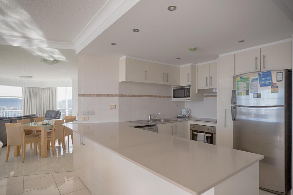 19Th Avenue On The Beach Gold Coast Exterior photo